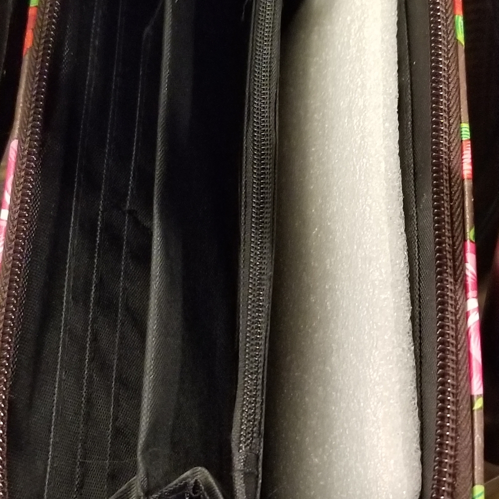 Rose Wallet - Picture 2 of 2